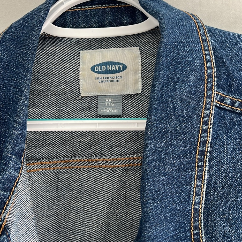 Old Navy Women's Blue Denim Jacket. Worn once - Picture 2 of 2
